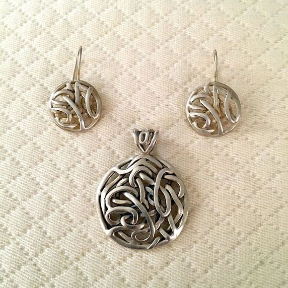 SILPADA Intertwined Circle Oxidized Sterling Silver Knot Pendant S1691 - Picture 6 of 12